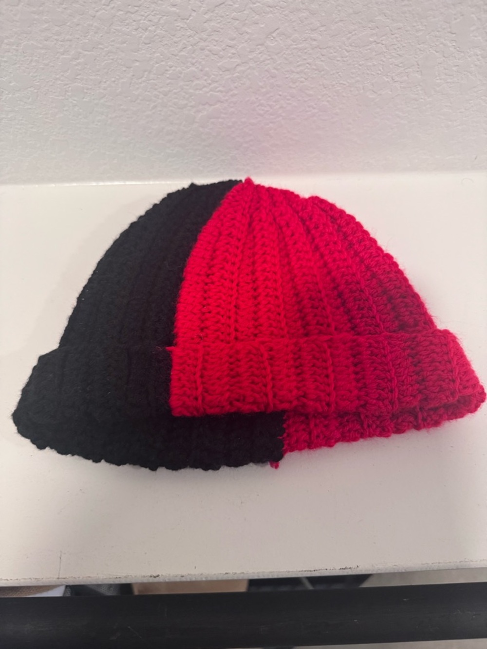 Crochet Ribbed Knit Beanie - Red and Black